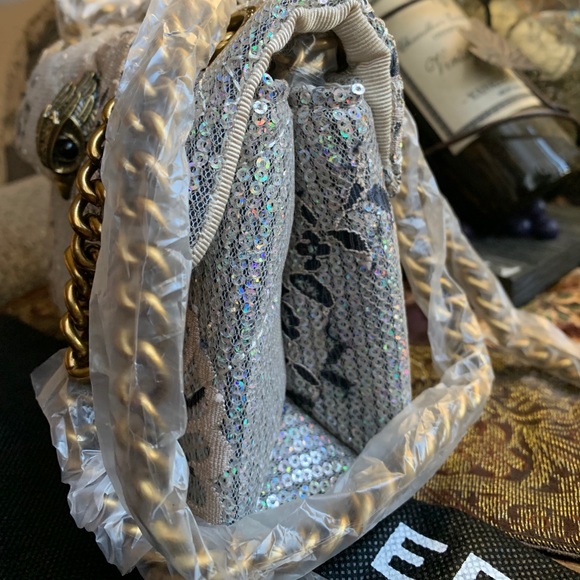 SOLD⛔️KURT GEIGER LONDON INBEDED Sequins floral Magnetic Flap Crosby/Shoulder - Picture 3 of 17